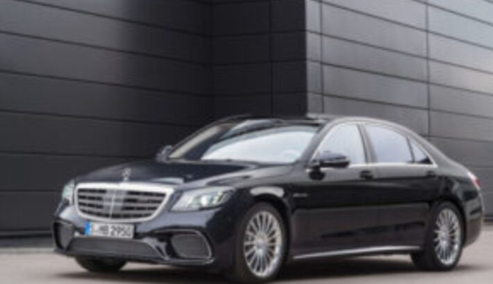 Chauffeurs Sheffield to Manchester Airpot,